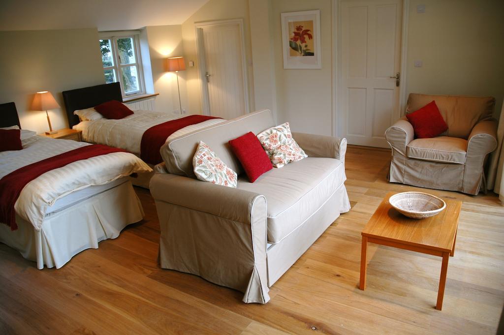 Field Cottage Bed And Continental Breakfast East Harling Room photo